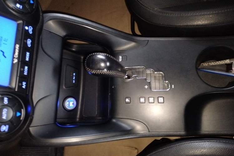 Used Hyundai ix35 2013 2.0L Automatic Two-Wheel Drive Smart GLS China IV Standard