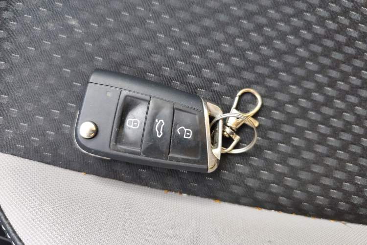 Used Volkswagen Tacqua 2021 200TSI DSG JoyConnect Edition
