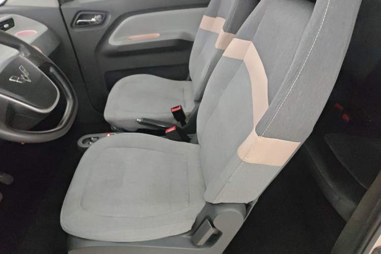 Used Wuling Hongguang MINIEV 2021 Macaron Fashion Model Lithium Iron Phosphate