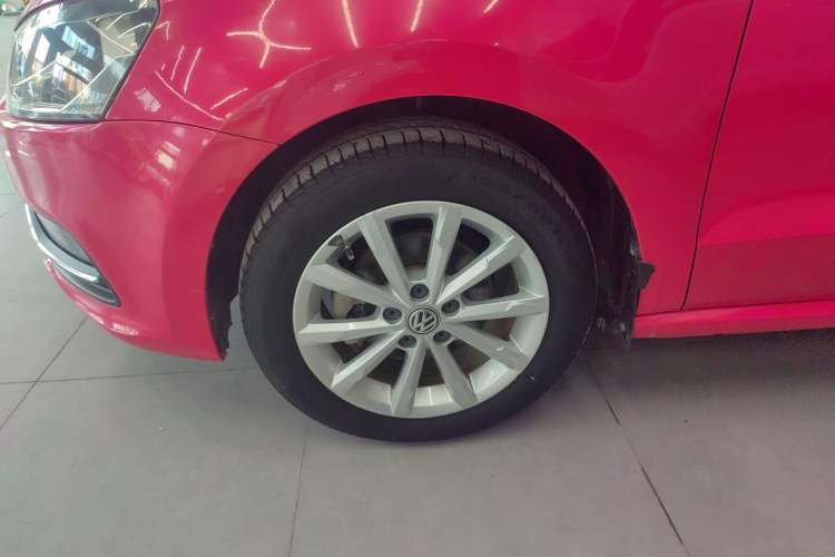 Used Volkswagen Polo 2014 1.6L Automatic Luxury Edition
