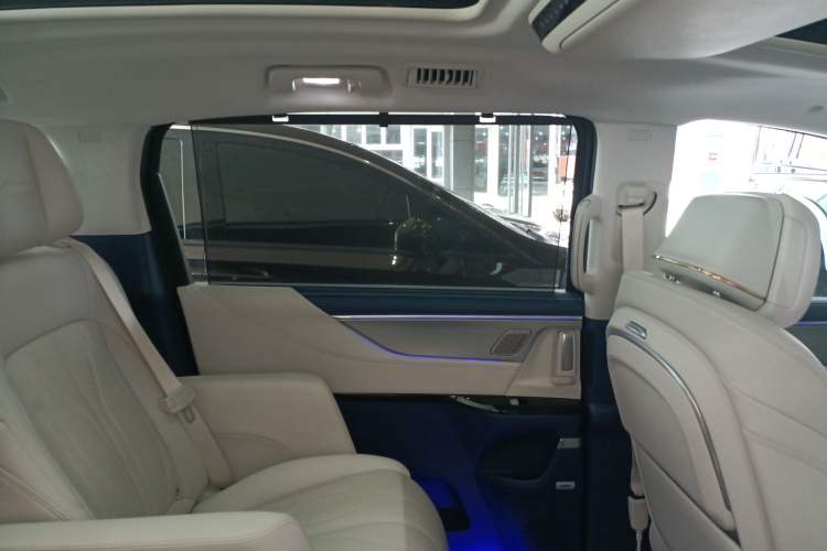 Used Buick GL8 New Energy 2024 Lu Zun Luxury Edition 7-Seater
