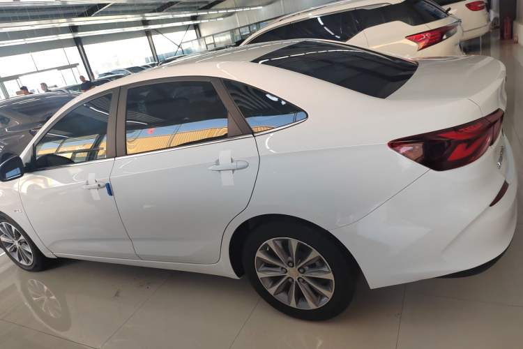 Used Chevrolet Monza 2022 320 Automatic Enjoyment Sunroof Version
