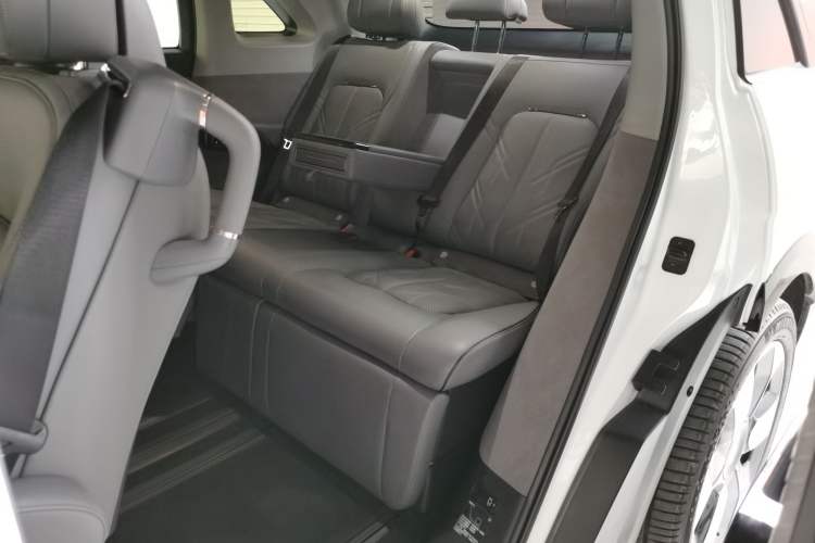 Used Zeekr MIX 2025 Intelligent Driving Version
