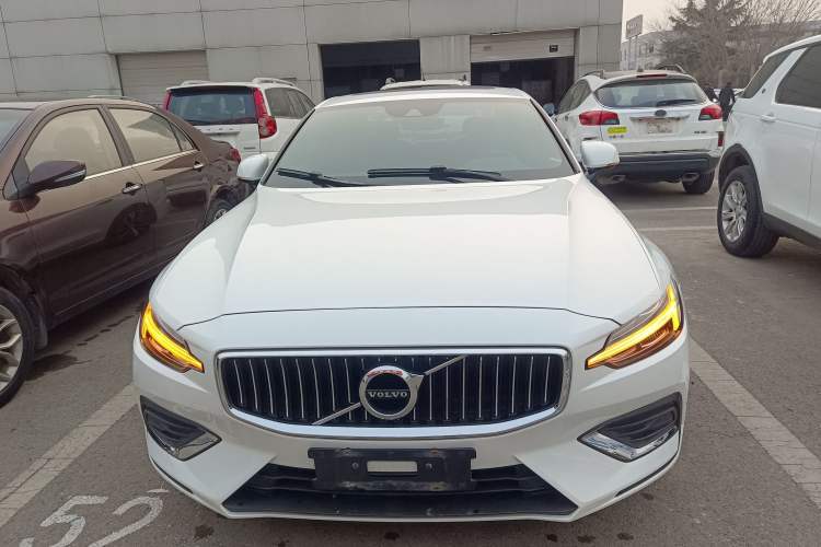 Used Volvo S60 2020 T4 Zhiyuan Luxury Edition