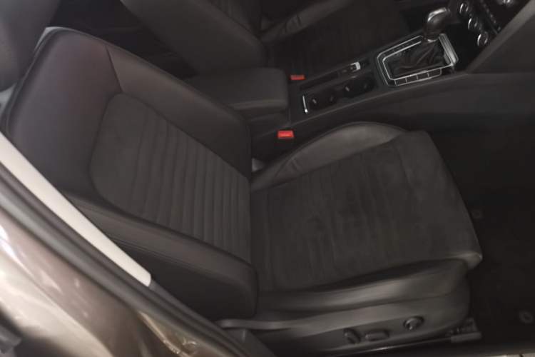 Used Volkswagen Magotan 2017 330TSI DSG Luxury Model