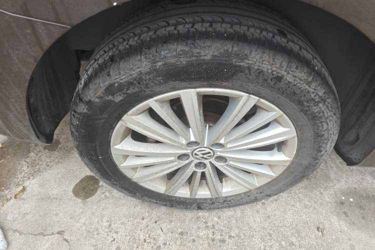 Used Volkswagen Gran Lavida 2013 1.6L Automatic Comfort Model