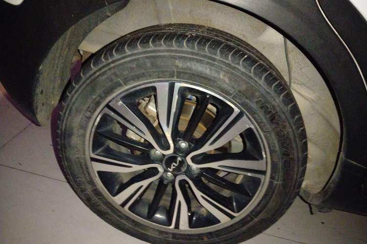 Used Kia kx1 Stonic 2021 1.4L CVT Fun & Sunroof Model