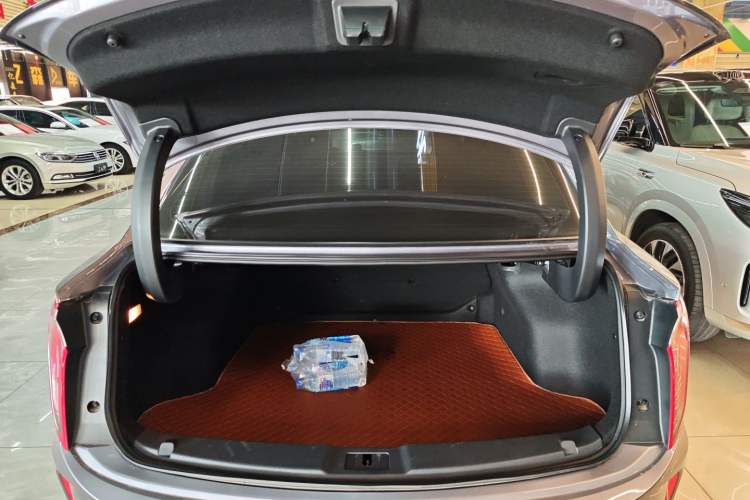 Used Hongqi E-QM5 2024 610 km PLUS
