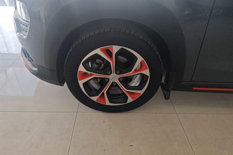 Used Lynk & Co 02 2018 1.5T DCT Two-Wheel Drive Zhaoban China V Standard
