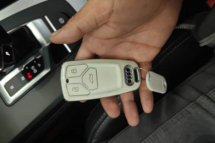 Used Audi Q5L 2020 Updated 40 TFSI Prestige Fashion Edition
