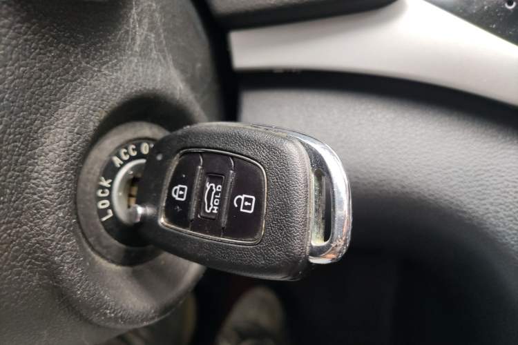 Used Hyundai Elantra 2016 1.6L Automatic ZhiXuan – Elite Version