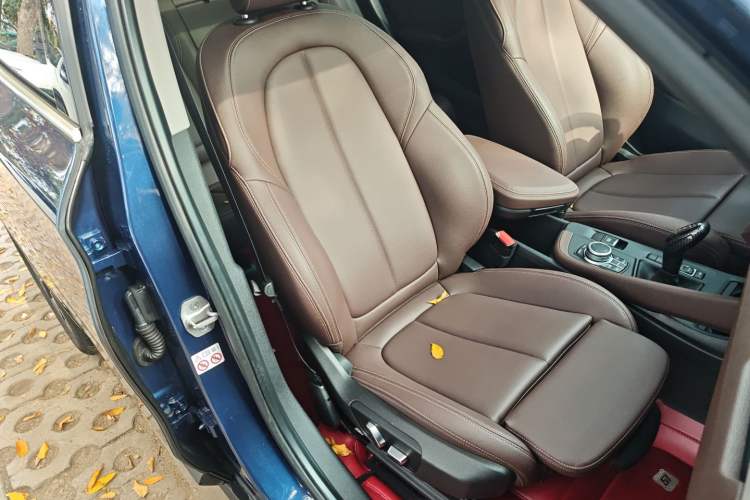 Used BMW X1 2021 sDrive25Li Leading Model
