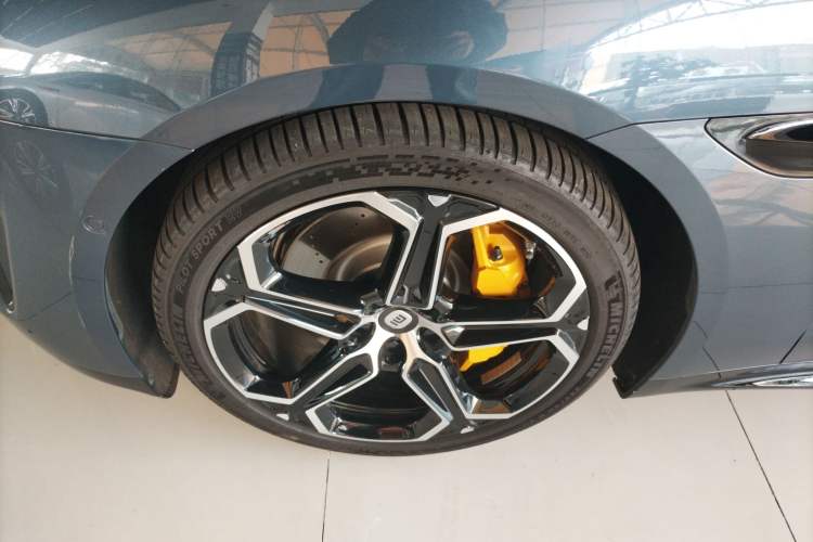 Used  SU7 2024 Four-Wheel Drive Ultra-Long Range Advanced Intelligent Driving Max Edition
