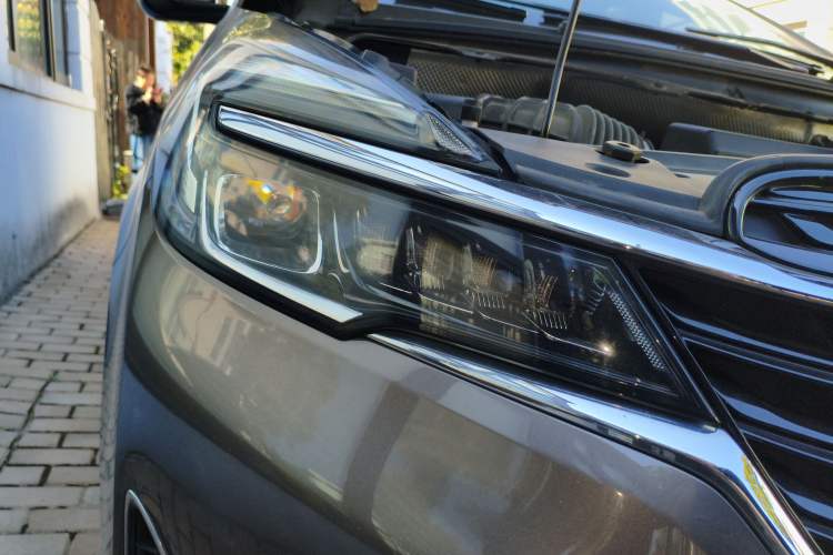 Used Buick GL8 2021 Land Cruiser Executive Class 652T Luxury Model