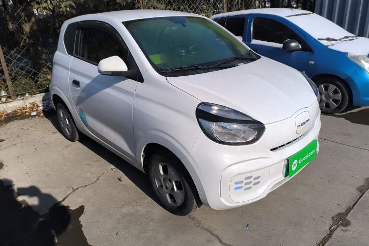 Used Roewe Clever 2021 302 km New Four-Seater Super-Efficient Version