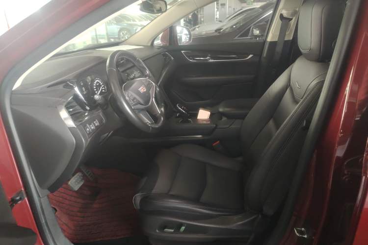 Used Cadillac XT5 2018 25T Luxury Model
