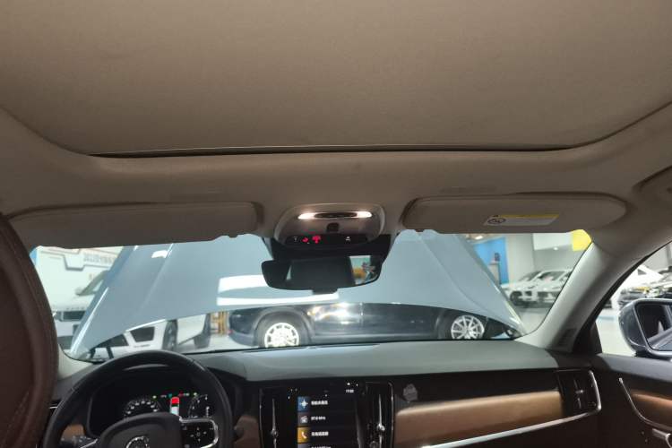 Used Volvo S90 2020 T5 Zhiyi Luxury Edition