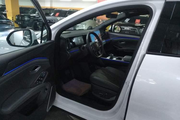 Used BYD Song L DM-i 2025 Intelligent Driving Version 160 km Beyond-Range Type
