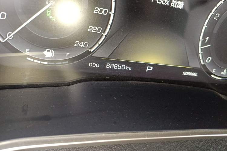 Used Wey VV6 2018 2.0T Two-Wheel-Drive Ultra-Luxury Version China V Standard