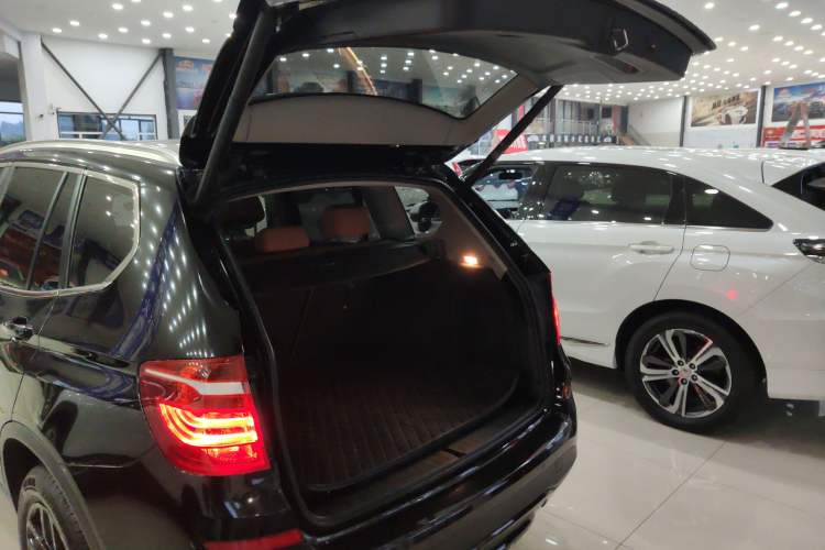 Used BMW X3 2016 xDrive20i Leading Model 5 Seats
