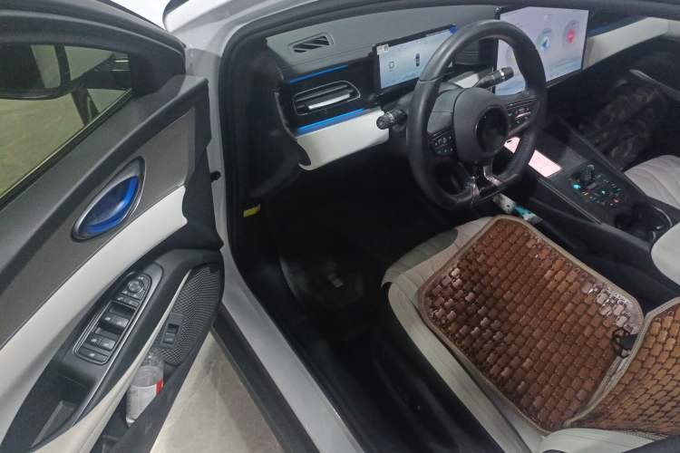 Used BYD Seal 06 New Energy 2024 DM-i 120KM Flagship Model
