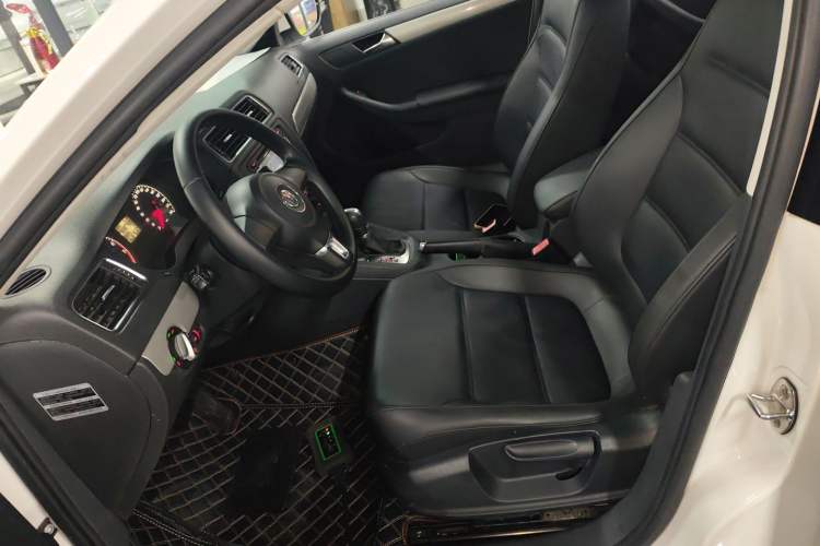 Used Volkswagen Sagitar 2014 1.6L Automatic Comfort Model