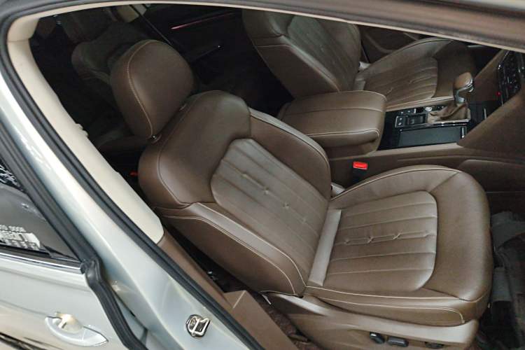 Used Volkswagen Viloran 2020 330TSI Luxury Edition