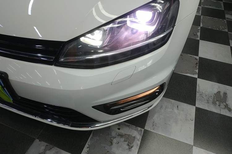 Used Volkswagen Golf 2017 280TSI Automatic R-Line Million-Vehicle Commemorative Edition
