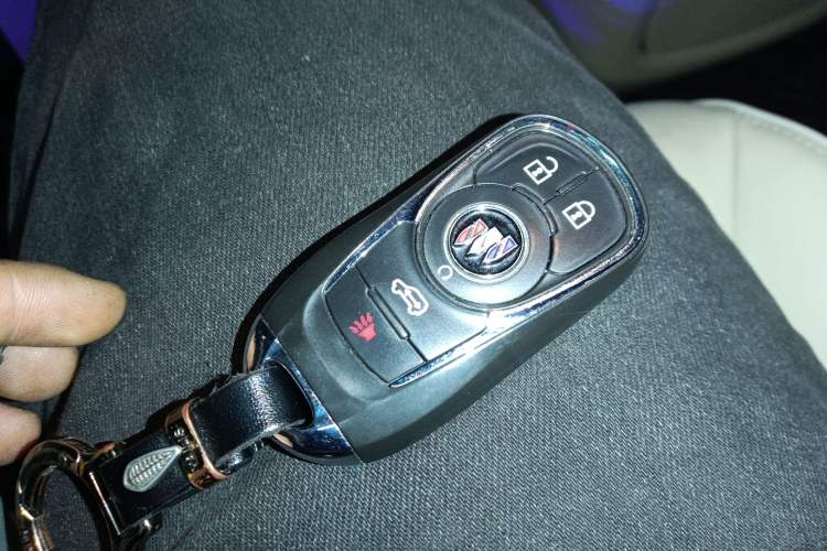 Used Buick GL8 2023 Land Executive Class 652T Luxury Model
