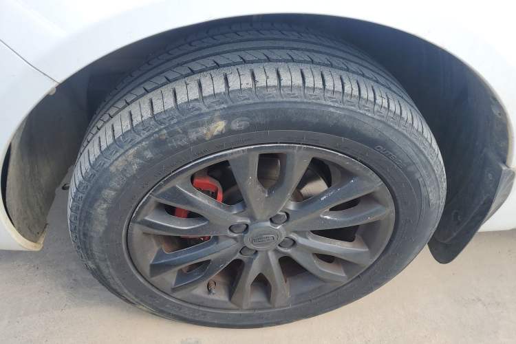 Used Geely Auto Vision 2019 Upgraded Model 1.5L Manual Luxury Version China VI Standard