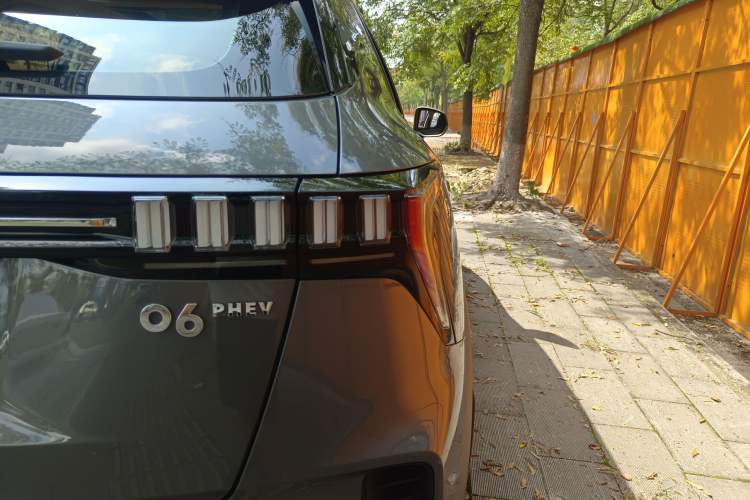 Used Lynk & Co 06 EM-P 2022 PHEV 84 km Range Pro Version
