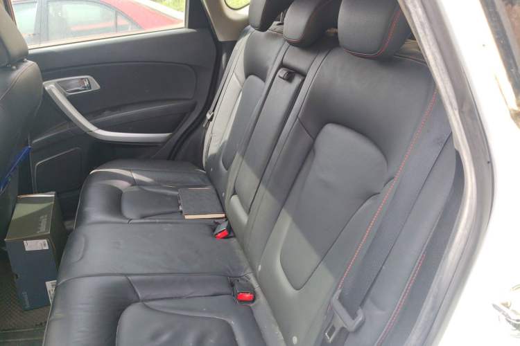 Used Bestune X80 2013 2.0L Automatic Luxury Version