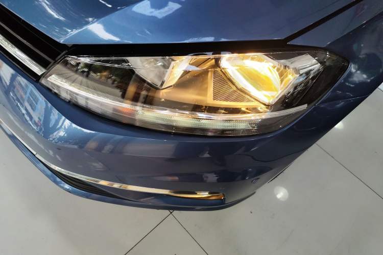 Used Volkswagen Golf 2018 230TSI Automatic Comfort Model
