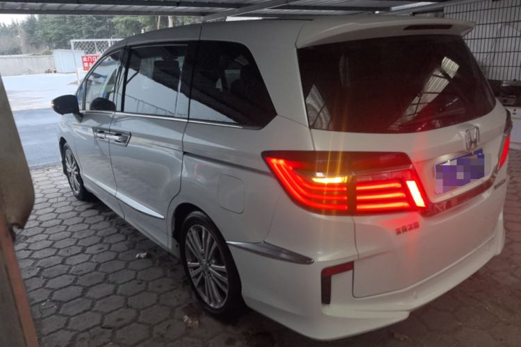 Used Honda Elysion 2016 2.4L Style Edition