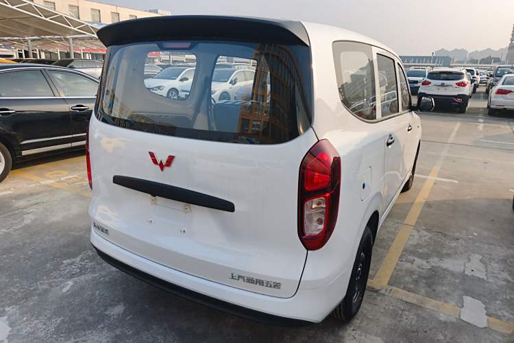 Used Wuling Hongguang New Energy 2025 Extended-Range Hybrid 50 km Standard Version
