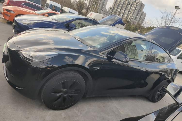 Used Tesla Model Y 2023 Rear-Wheel-Drive Version