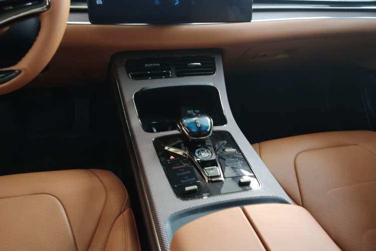 Used BYD Han 2023 EV Champion Edition 610KM All-Wheel-Drive Flagship Model
