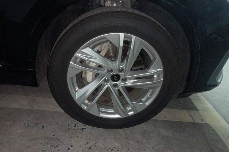 Used Audi Q7 2023 45 TFSI quattro S line Sport model