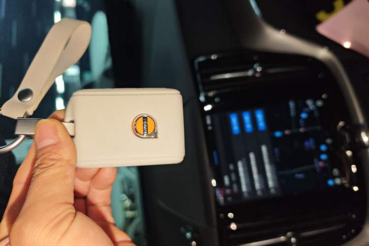 Used Volvo XC60 2025 B5 4x4 Smart Luxury Edition
