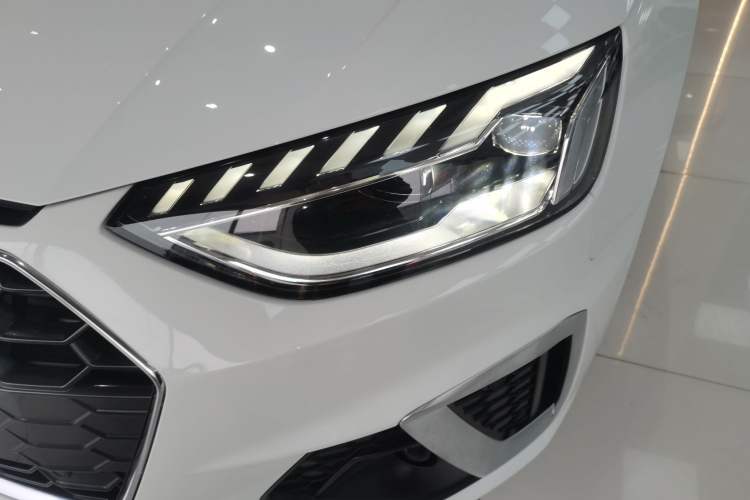 Used Audi A4L 2024 40 TFSI Fashion Dynamic Model
