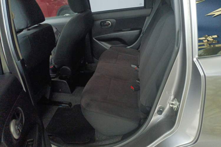 Used Nissan Livina 2015 1.6XL Manual Luxury Edition
