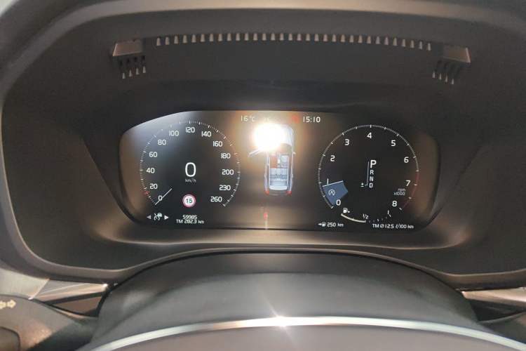 Used Volvo XC60 2019 T5 4x4 Zhiyuan Edition China VI Standard
