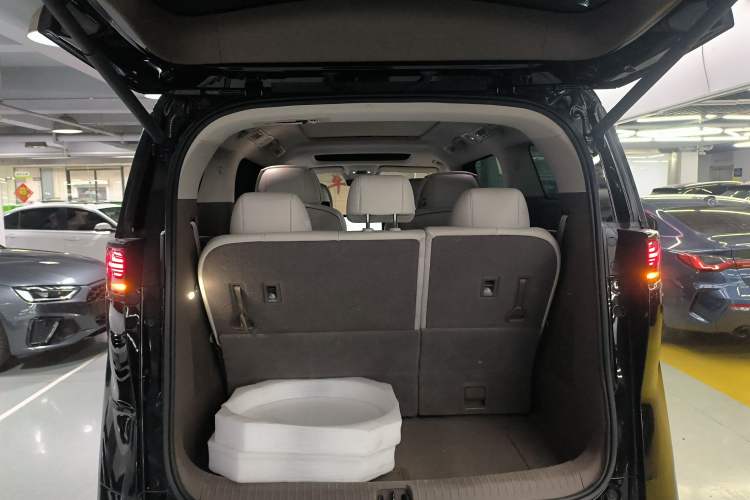 Used Denza D9 2022 DM-i 970 Four-Wheel Drive Flagship Model