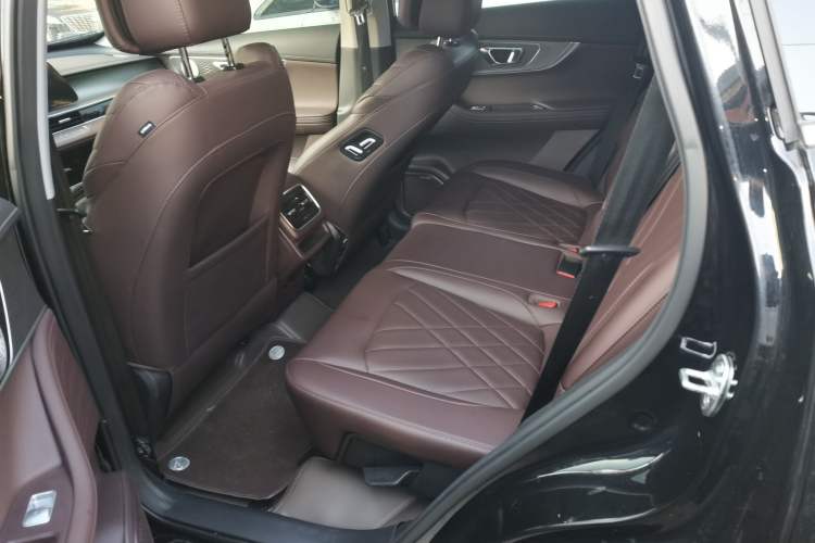 Used Chery Tiggo 8 PRO 2024 Champion Edition 390T Two-Wheel Drive Peak Version 5 Seats
