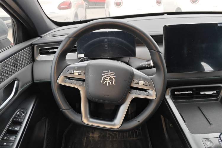 Used BYD Qin PLUS 2025 DM-i Smart Drive 120KM Superior Model