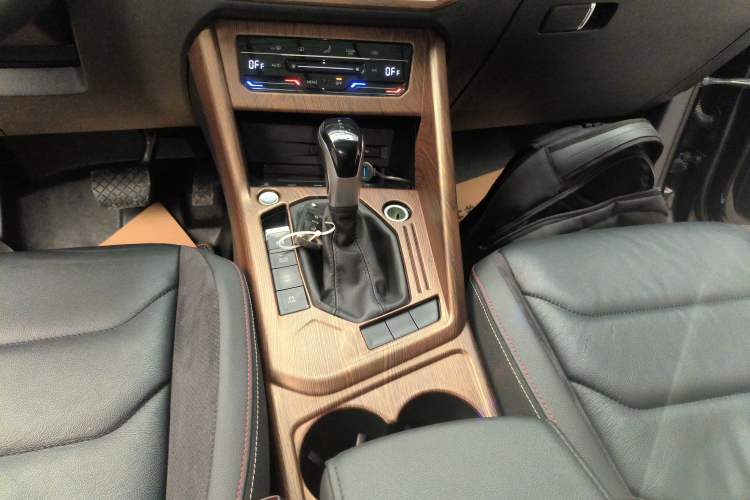 Used Volkswagen Tayron 2021 330TSI Two-Wheel Drive Luxury Smart Connectivity Version
