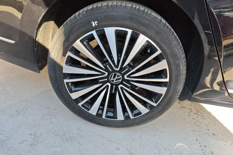 Used Volkswagen Passat 2020 Revised Version 330TSI Luxury Edition China VI Standard
