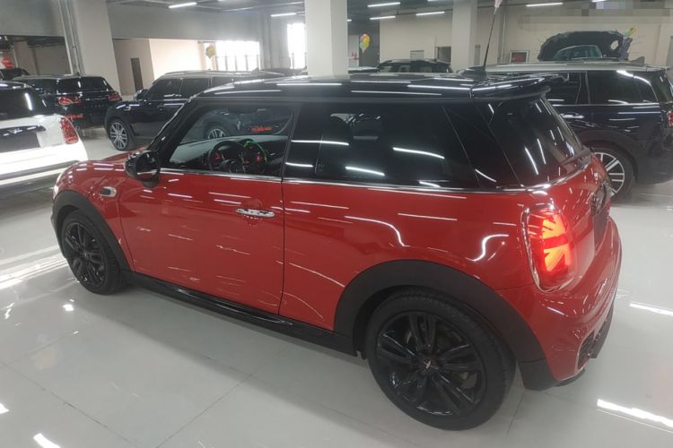 Used  MINI 2019 1.5T COOPER Racing Driver
