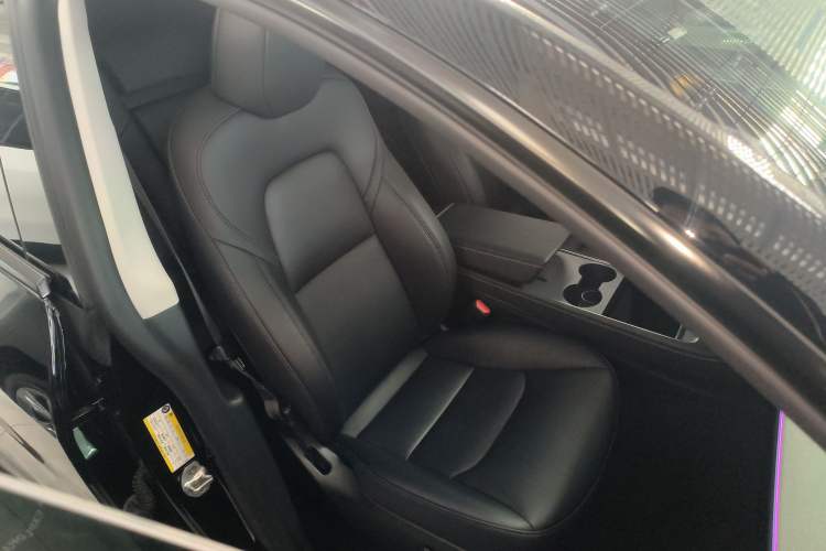 Used Tesla Model Y 2023 Rear-Wheel-Drive Version