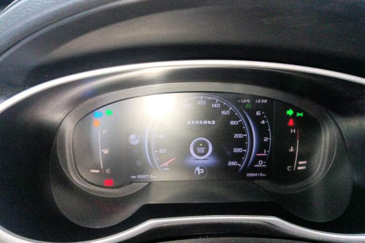 Used Geely Auto Emgrand X7 Sport 2018 1.8TD Automatic Two-Wheel Drive Smart Connect 4G Internet Edition
